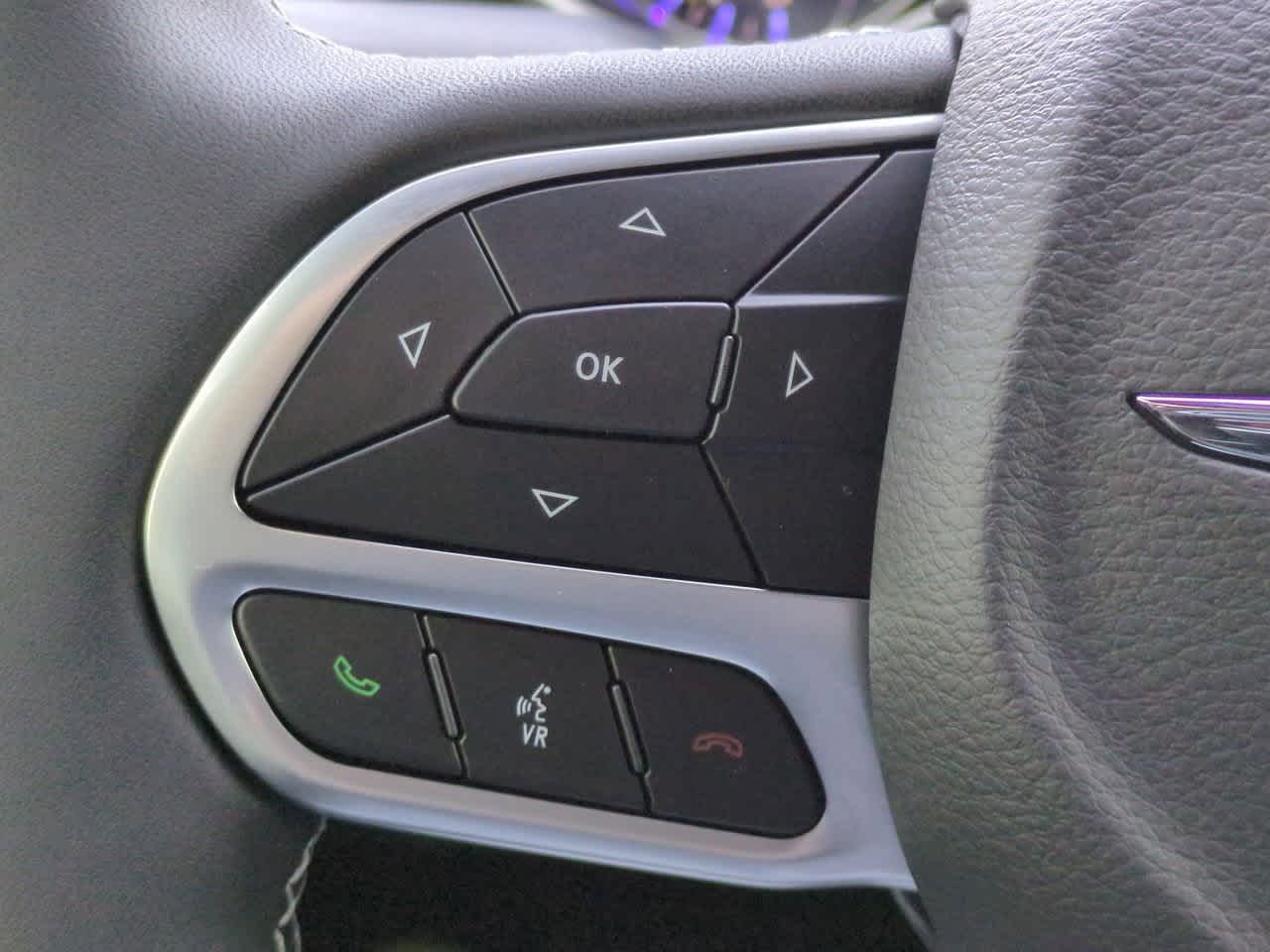 Thumbnail: 2026 Chrysler Pacifica - 24