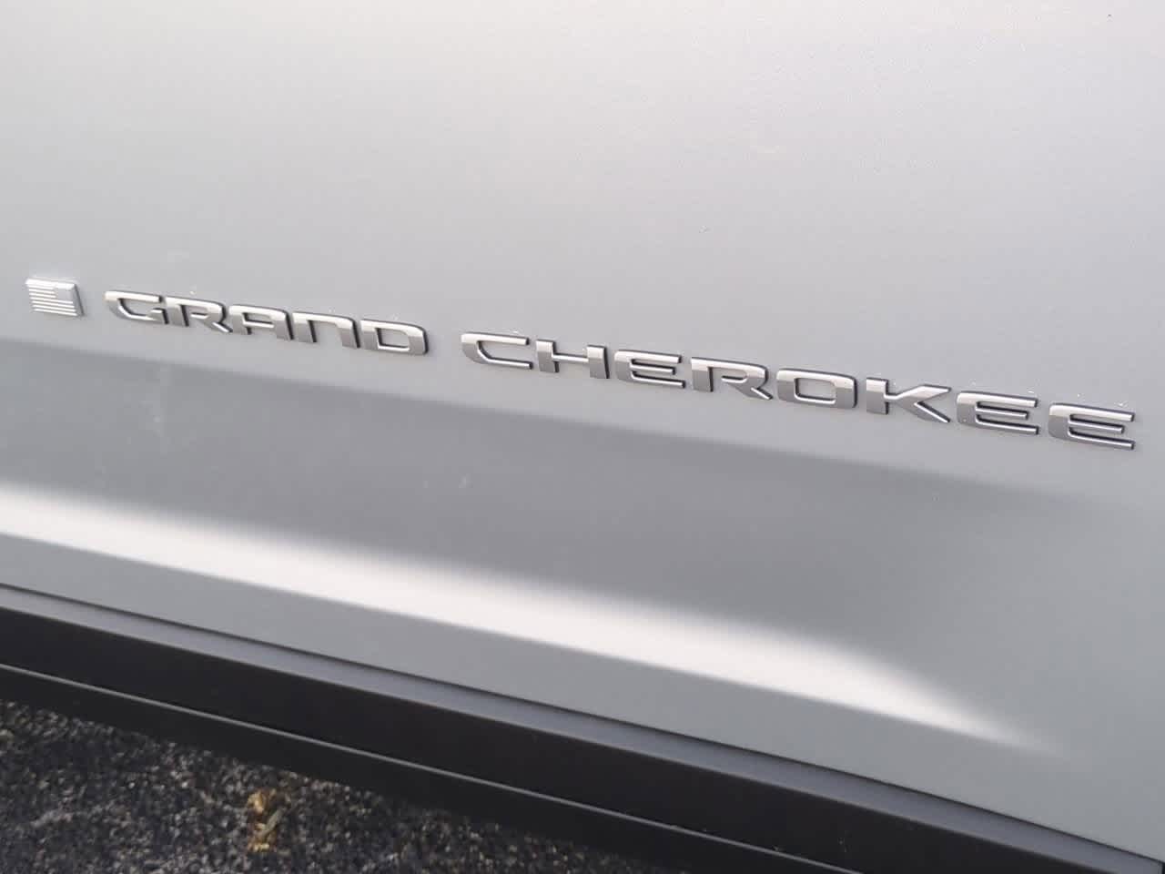 Thumbnail: 2025 Jeep Grand Cherokee L - 13