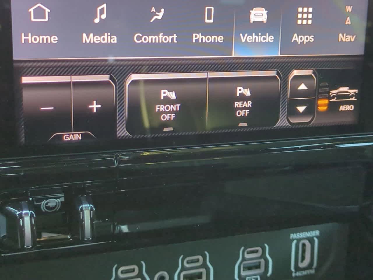 Thumbnail: 2026 RAM 1500 - 17