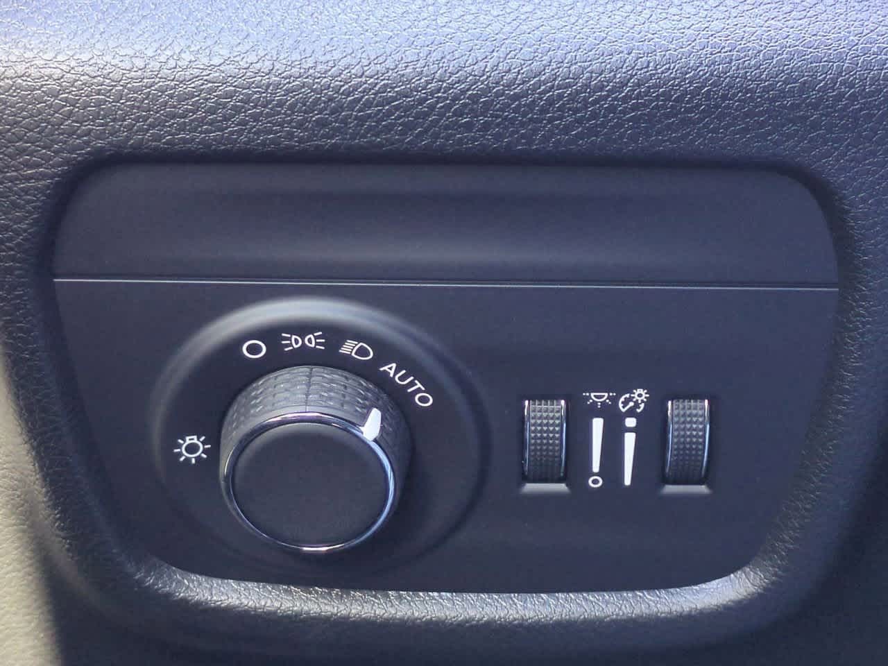 Thumbnail: 2025 Jeep Grand Cherokee - 18