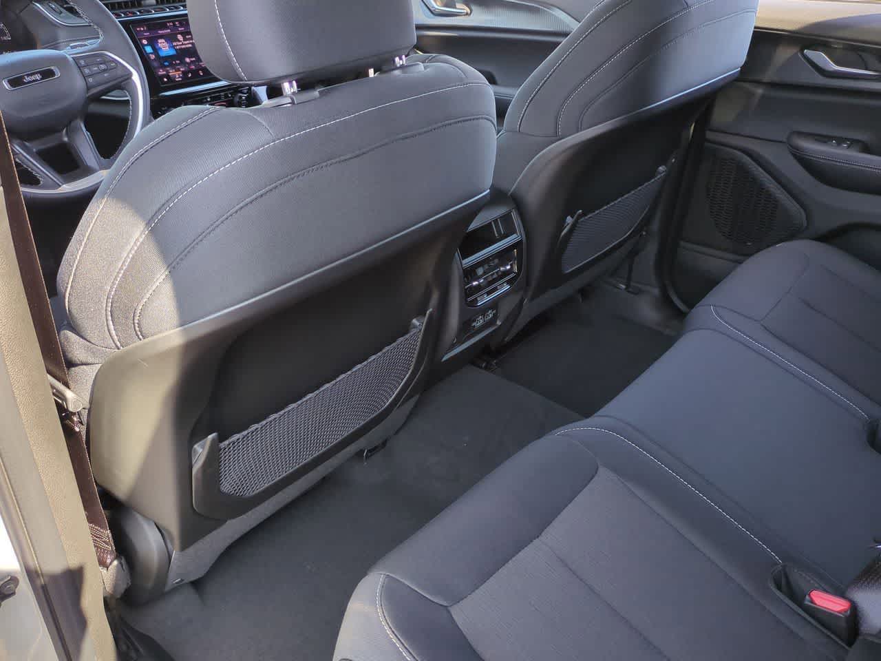 Thumbnail: 2025 Jeep Grand Cherokee - 19