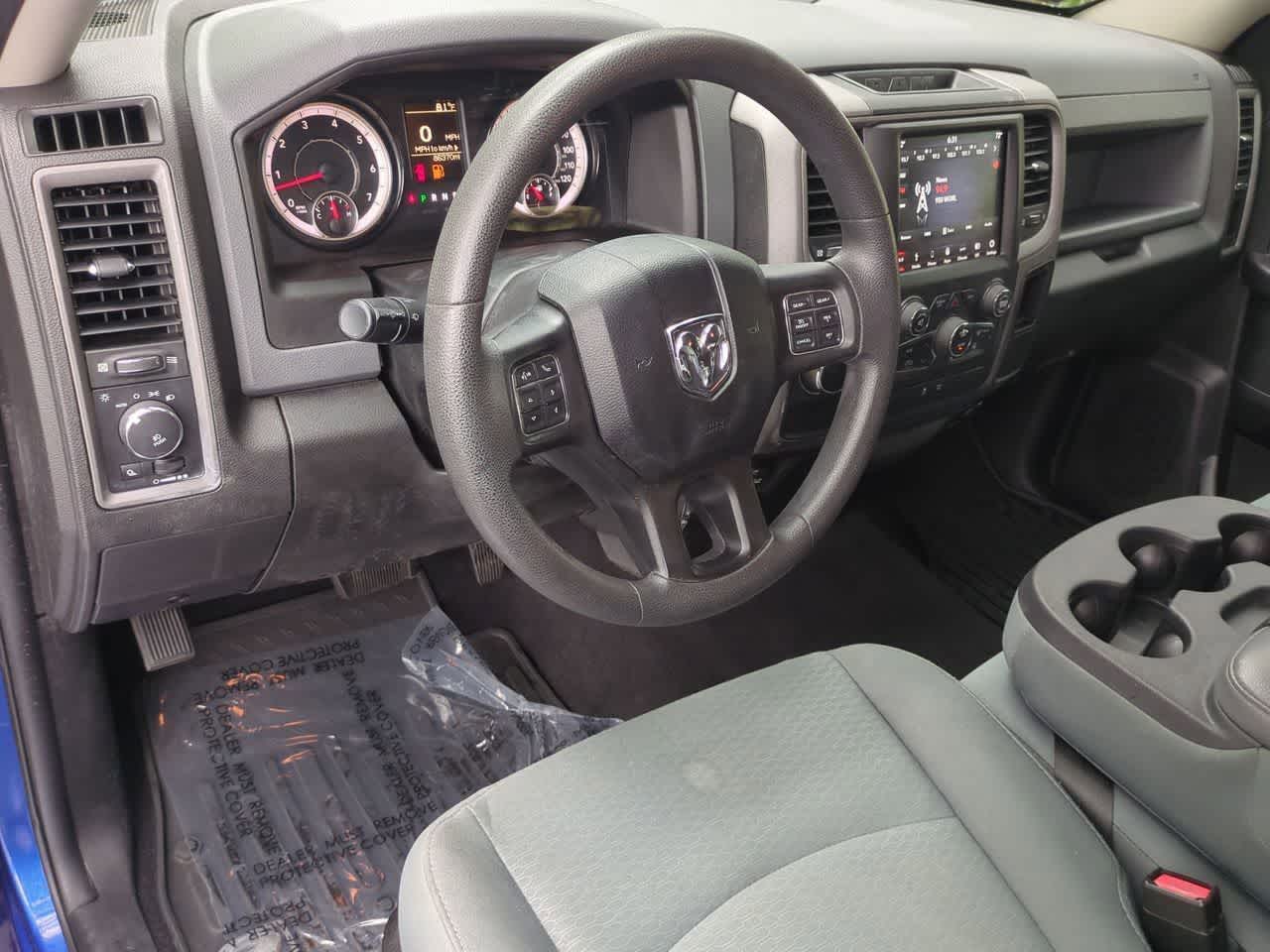 Thumbnail: 2019 RAM 1500 Classic - 10
