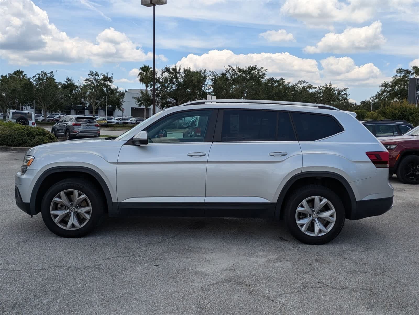 Thumbnail: 2018 Volkswagen Atlas - 2