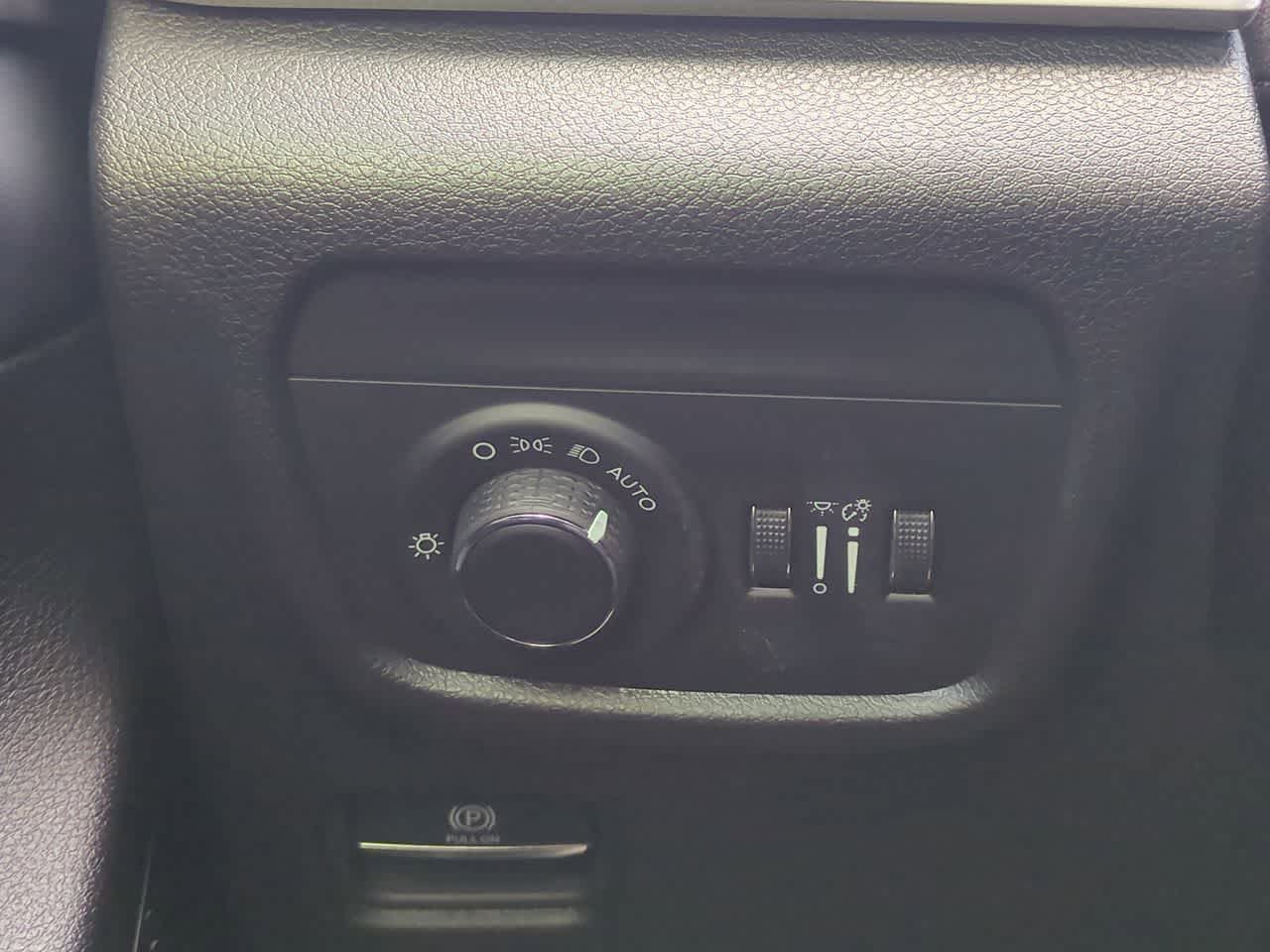 Thumbnail: 2026 Jeep Grand Cherokee - 18