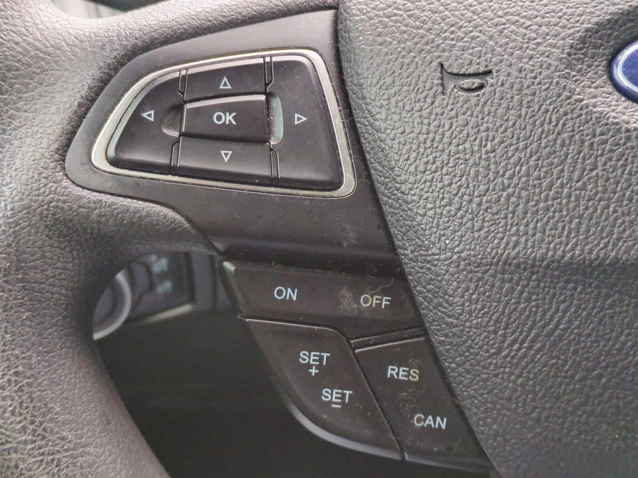 Thumbnail: 2015 Ford Focus - 23