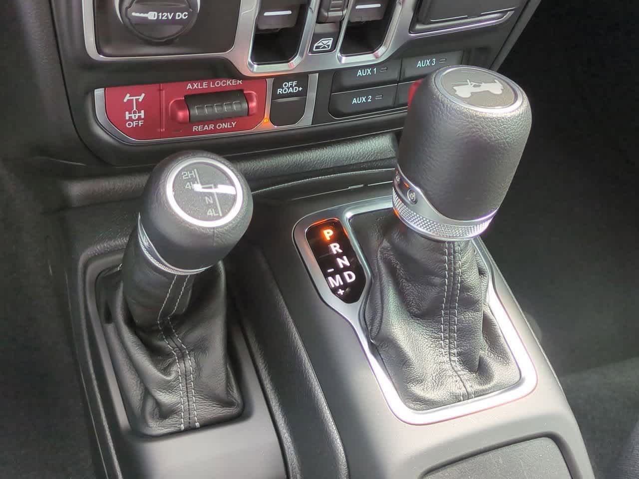 Thumbnail: 2025 Jeep Wrangler - 32