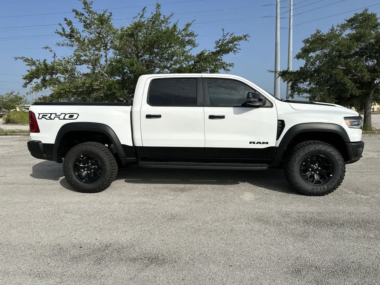 Thumbnail: 2026 RAM 1500 - 15