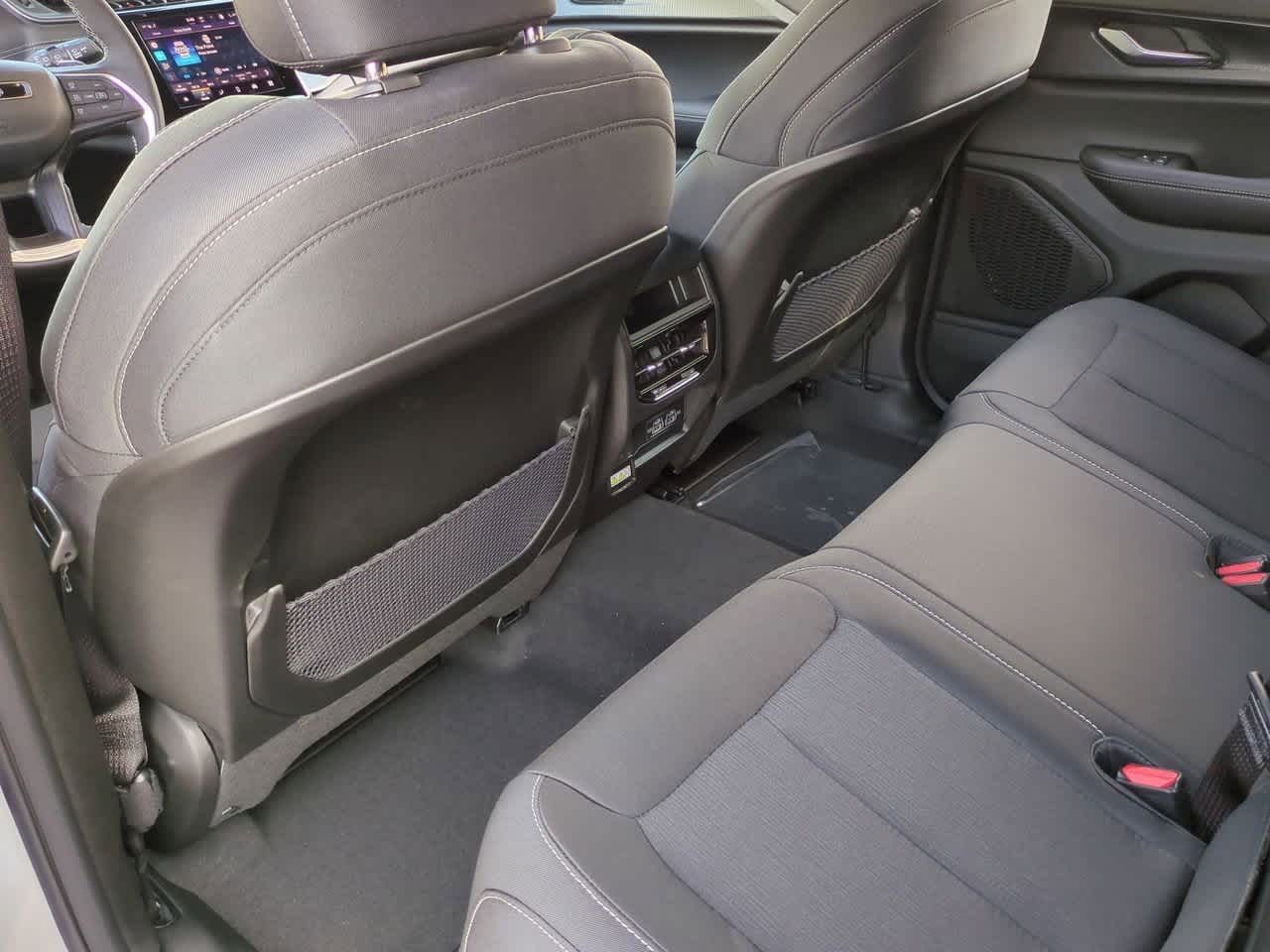 Thumbnail: 2025 Jeep Grand Cherokee - 19