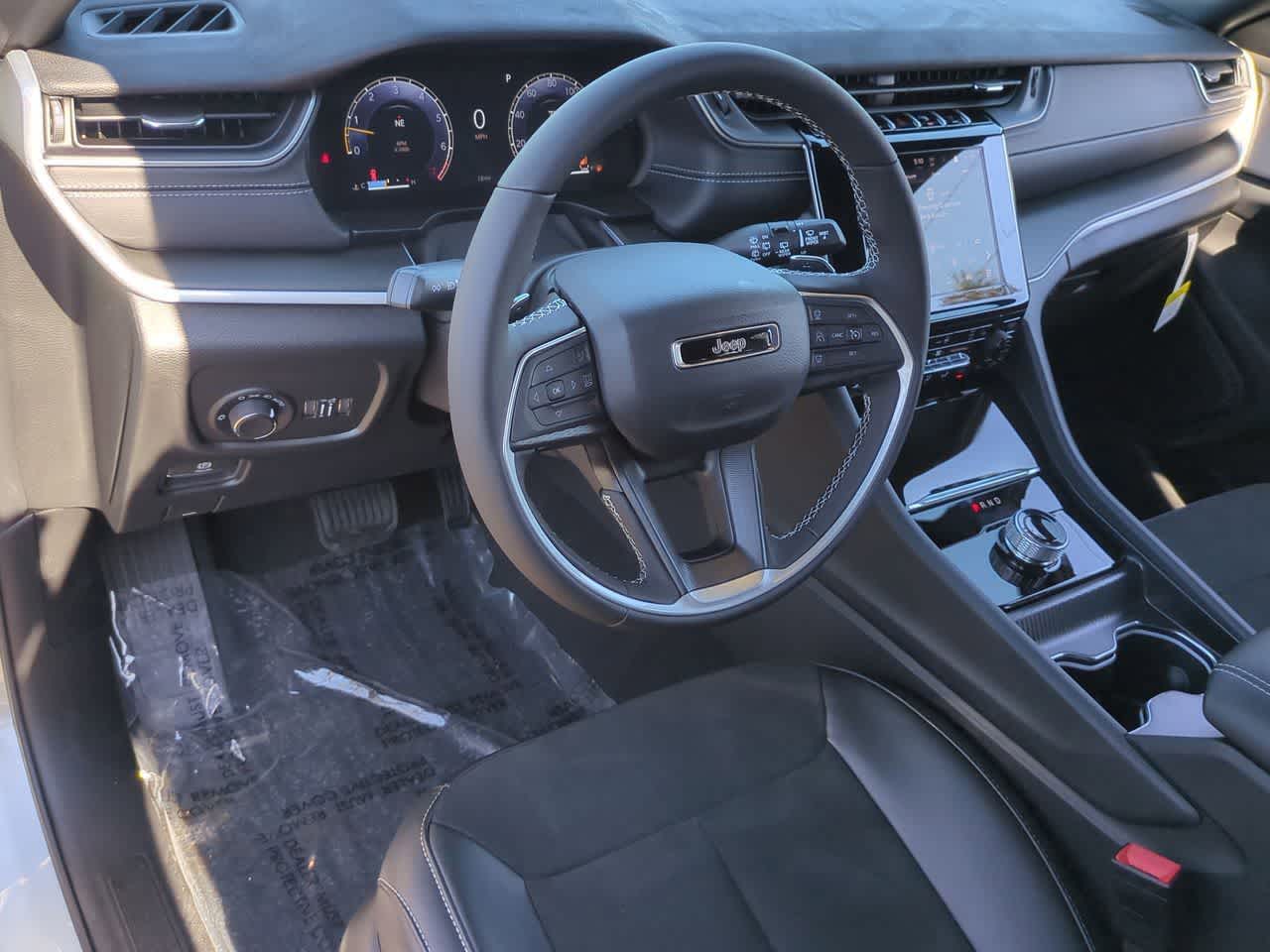 Thumbnail: 2025 Jeep Grand Cherokee L - 10