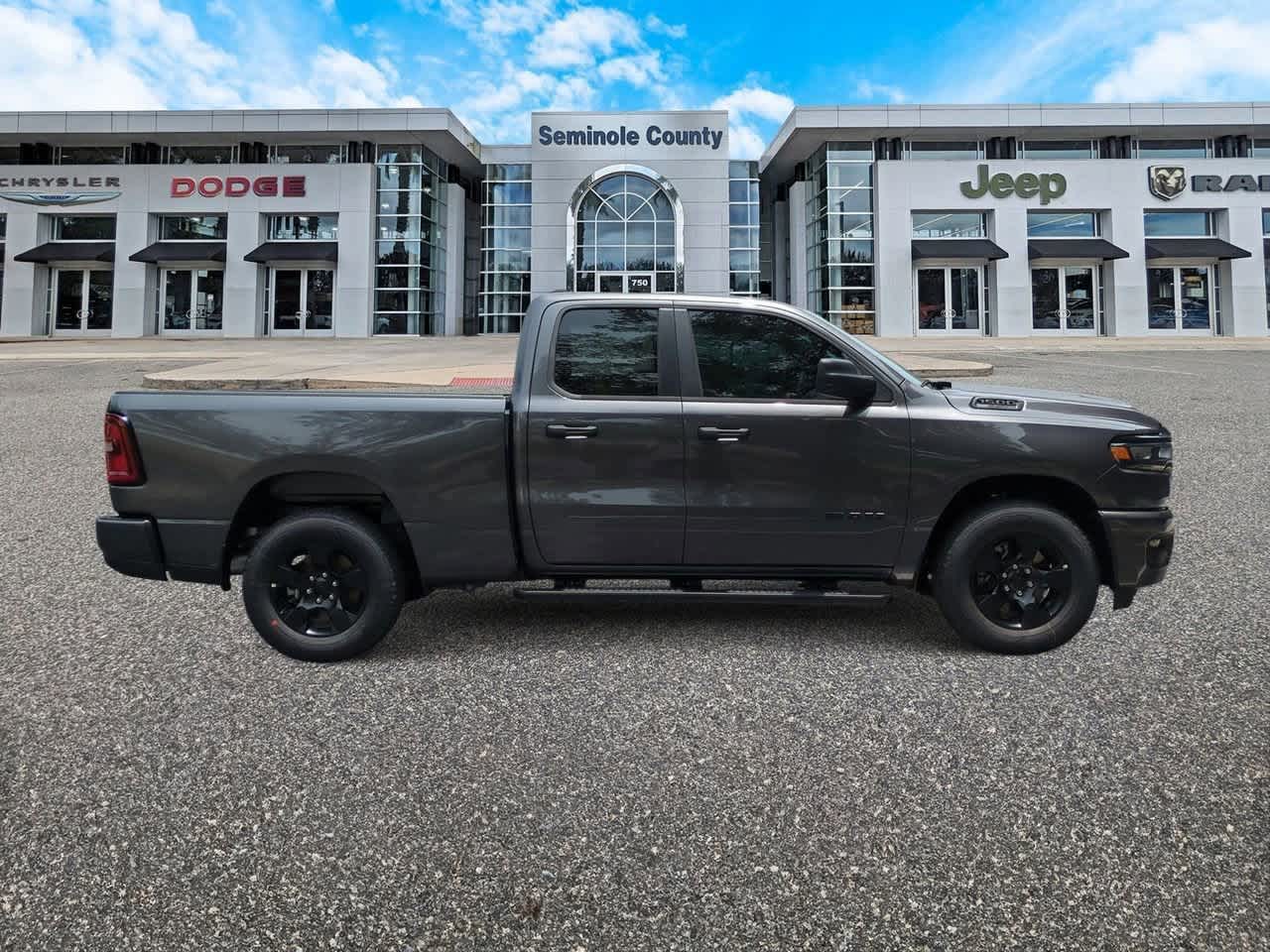 Thumbnail: 2025 RAM 1500 - 9