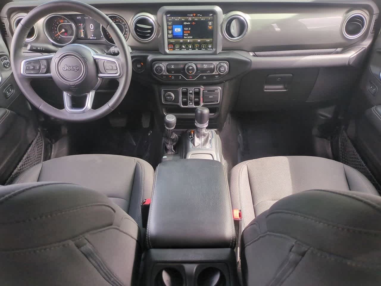 Thumbnail: 2023 Jeep Wrangler - 17