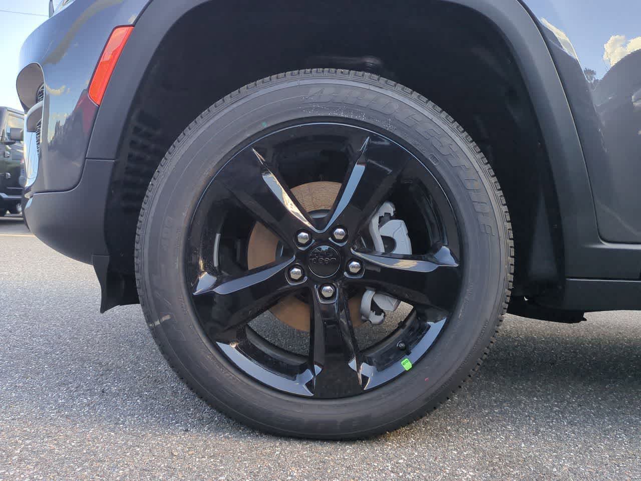 Thumbnail: 2025 Jeep Grand Cherokee - 14