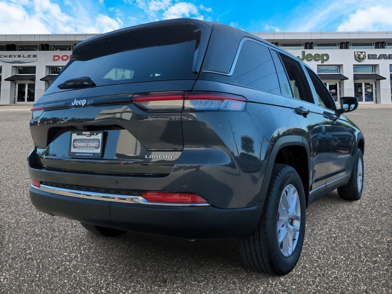 Thumbnail: 2025 Jeep Grand Cherokee - 8