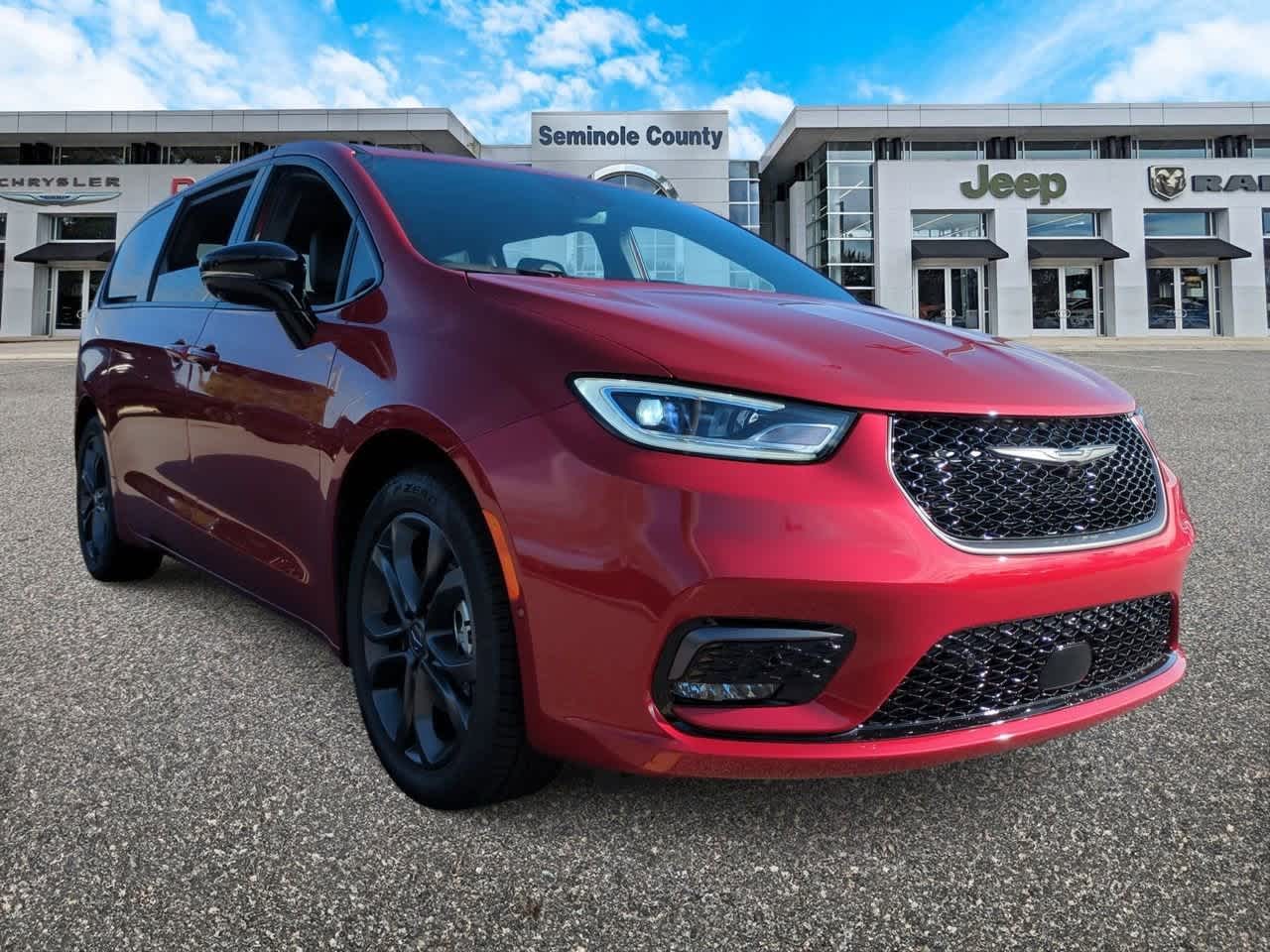 Thumbnail: 2026 Chrysler Pacifica - 2