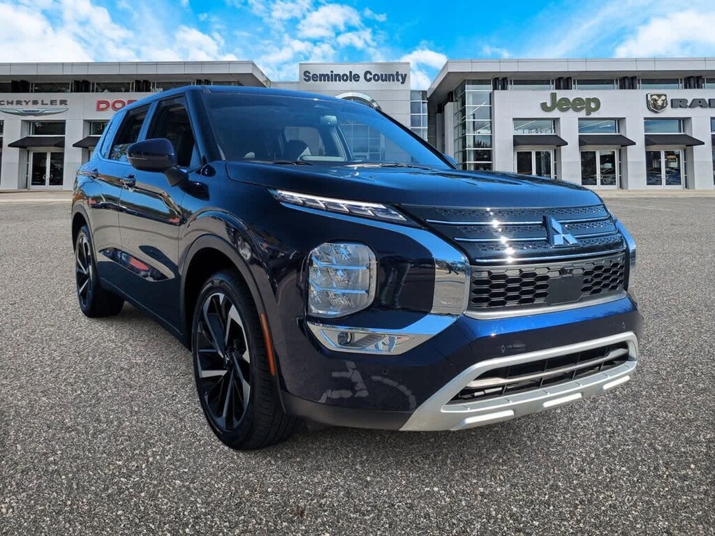 Used 2024 Mitsubishi Outlander SE SUV