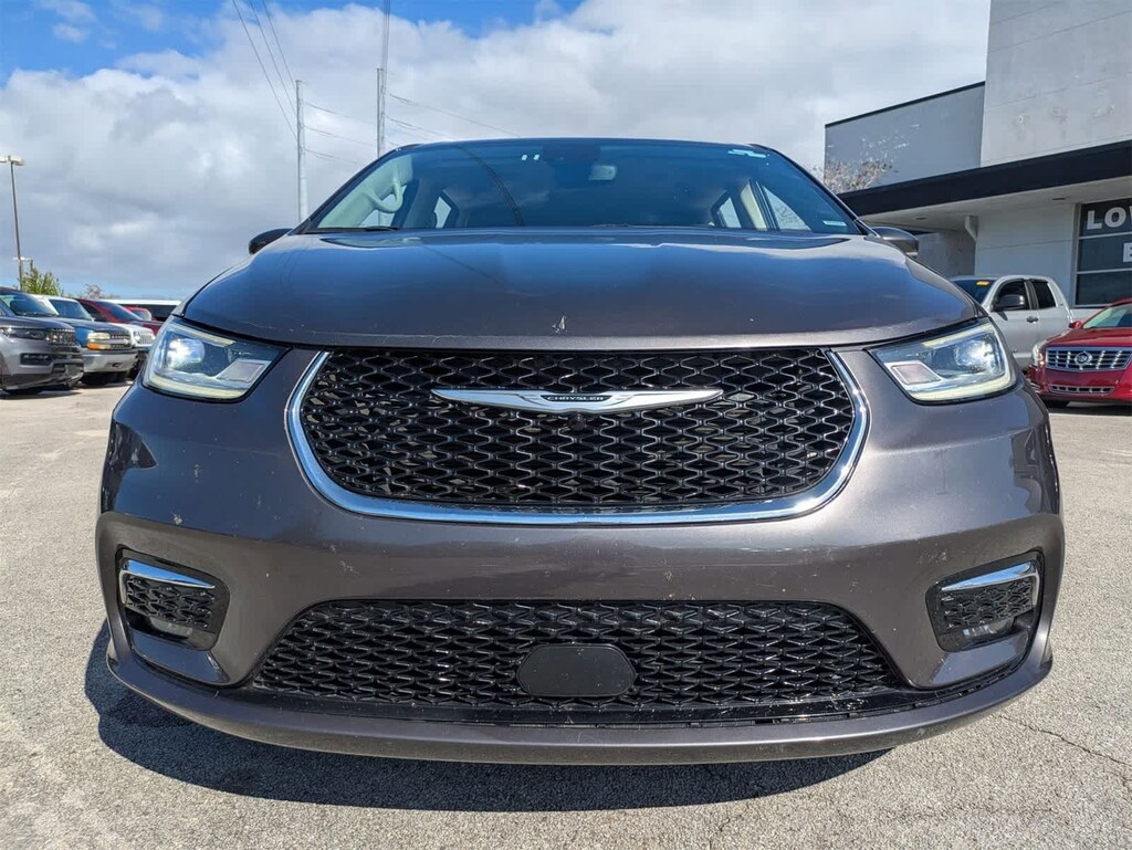 Used 2023 Chrysler Pacifica Touring L Van
