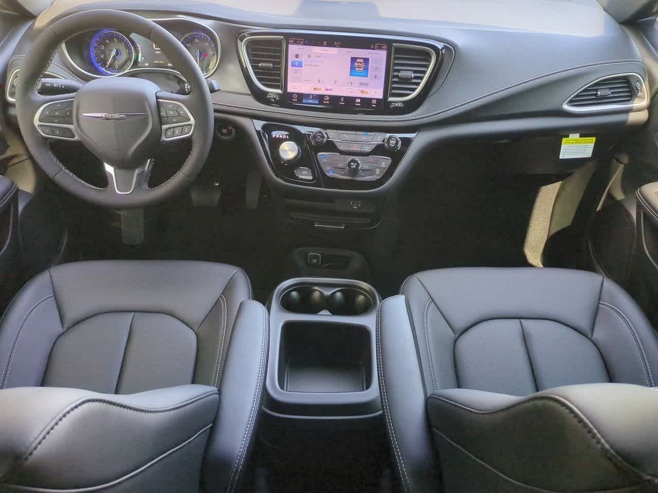 Thumbnail: 2026 Chrysler Pacifica - 16