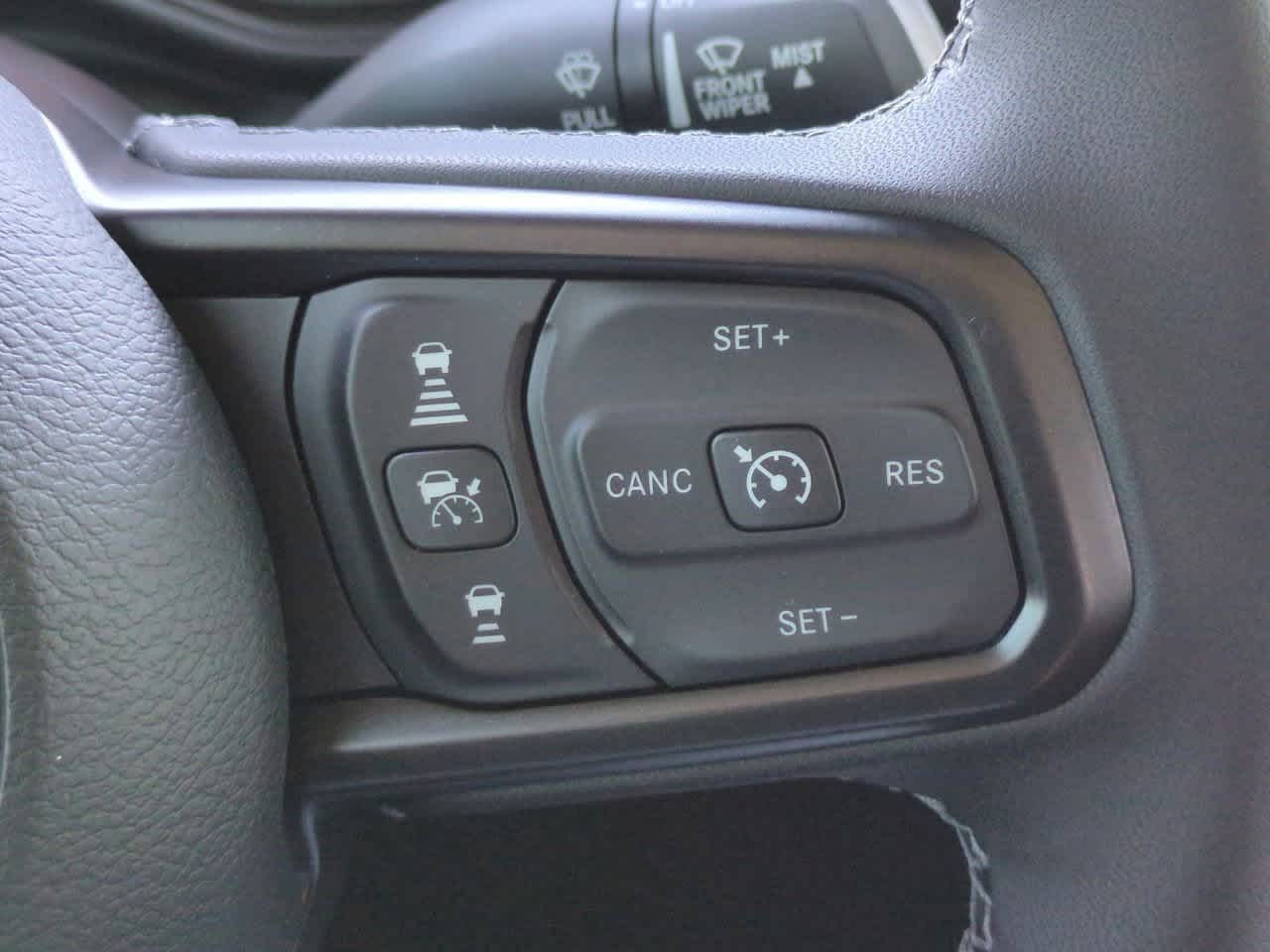 Thumbnail: 2025 Jeep Gladiator - 25