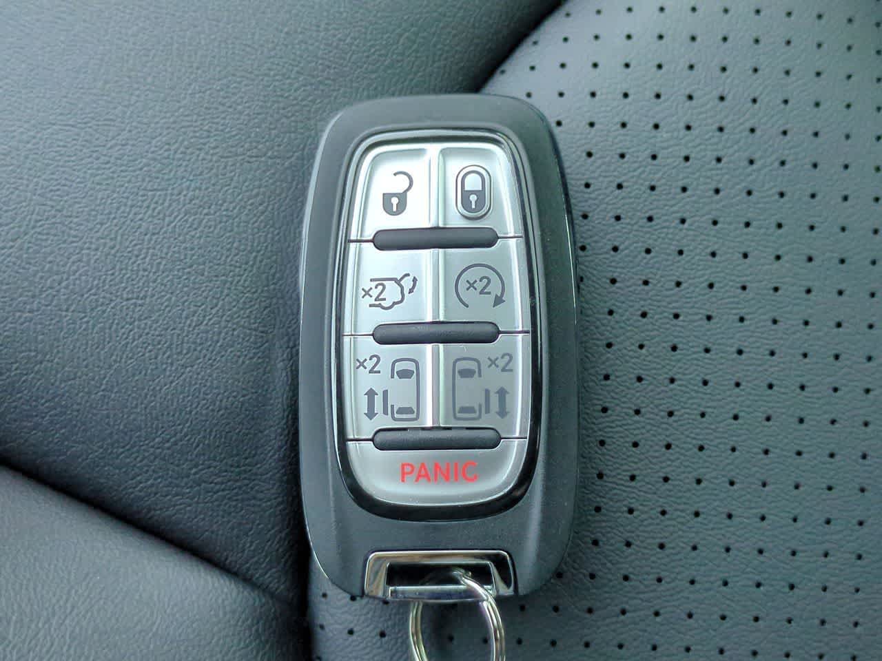 Thumbnail: 2026 Chrysler Pacifica - 35