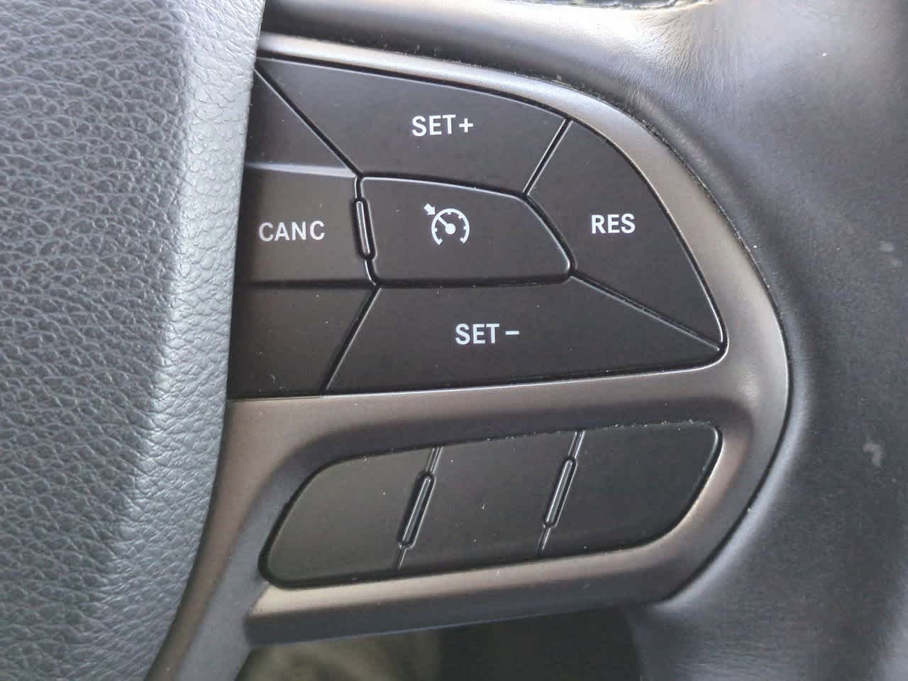 Thumbnail: 2019 Jeep Cherokee - 26