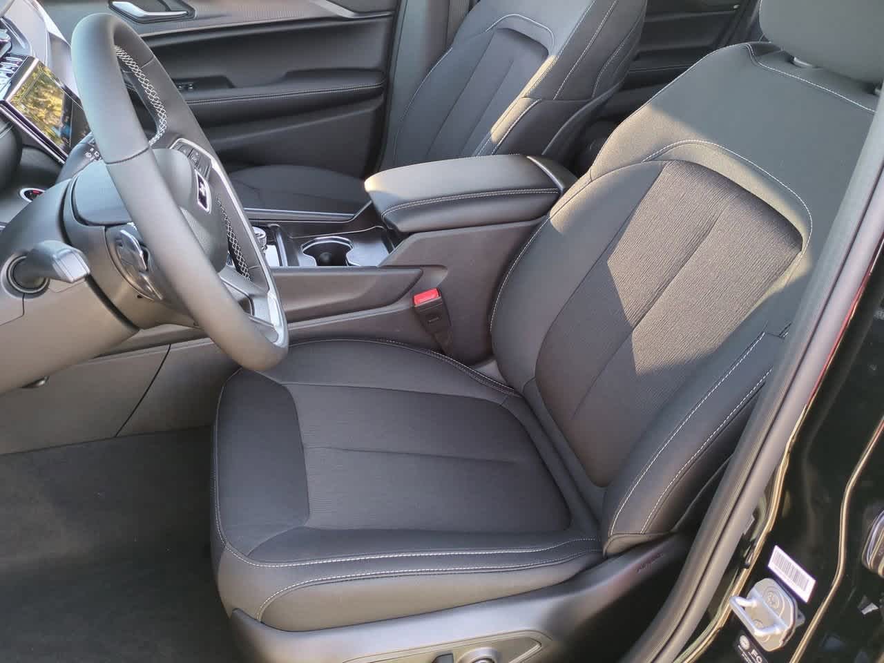 Thumbnail: 2025 Jeep Grand Cherokee - 17