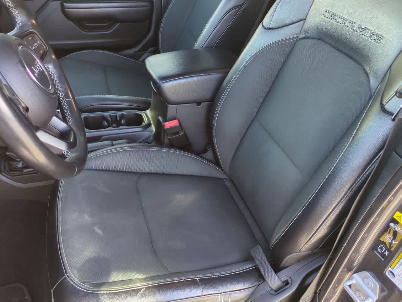 Thumbnail: 2020 Jeep Wrangler - 16