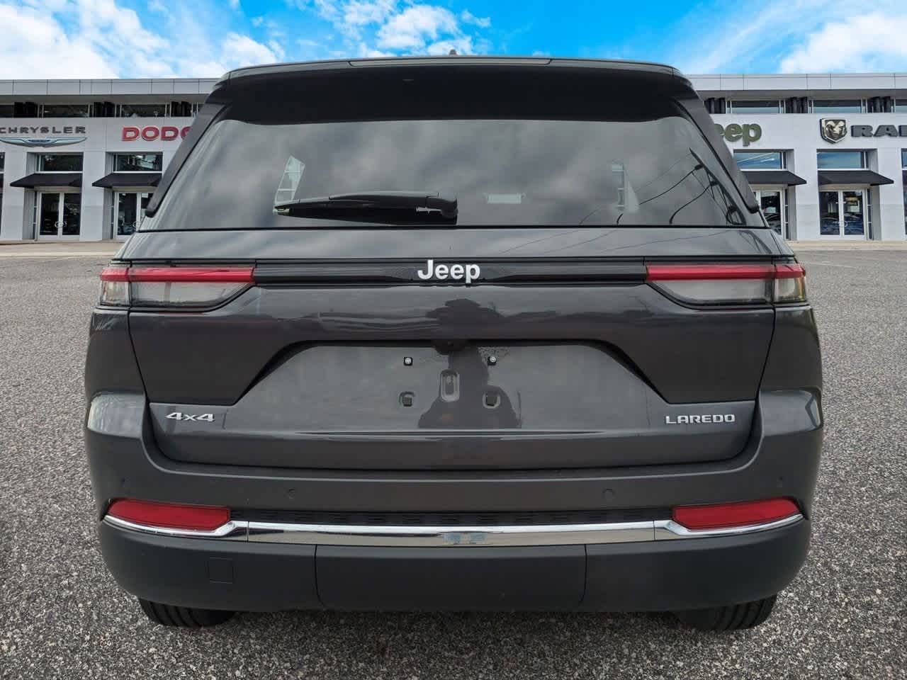 Thumbnail: 2025 Jeep Grand Cherokee - 7