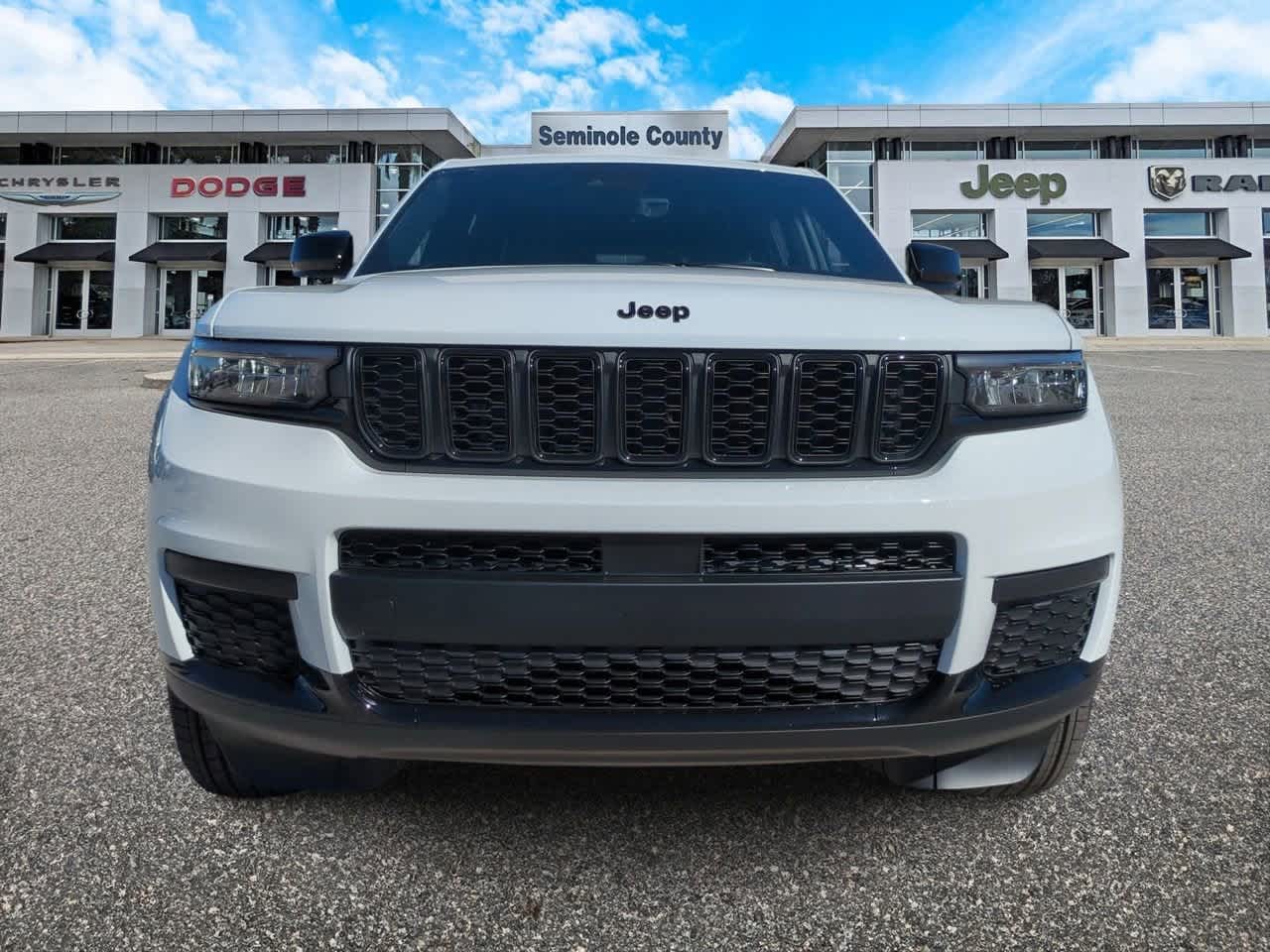 Thumbnail: 2025 Jeep Grand Cherokee L - 3