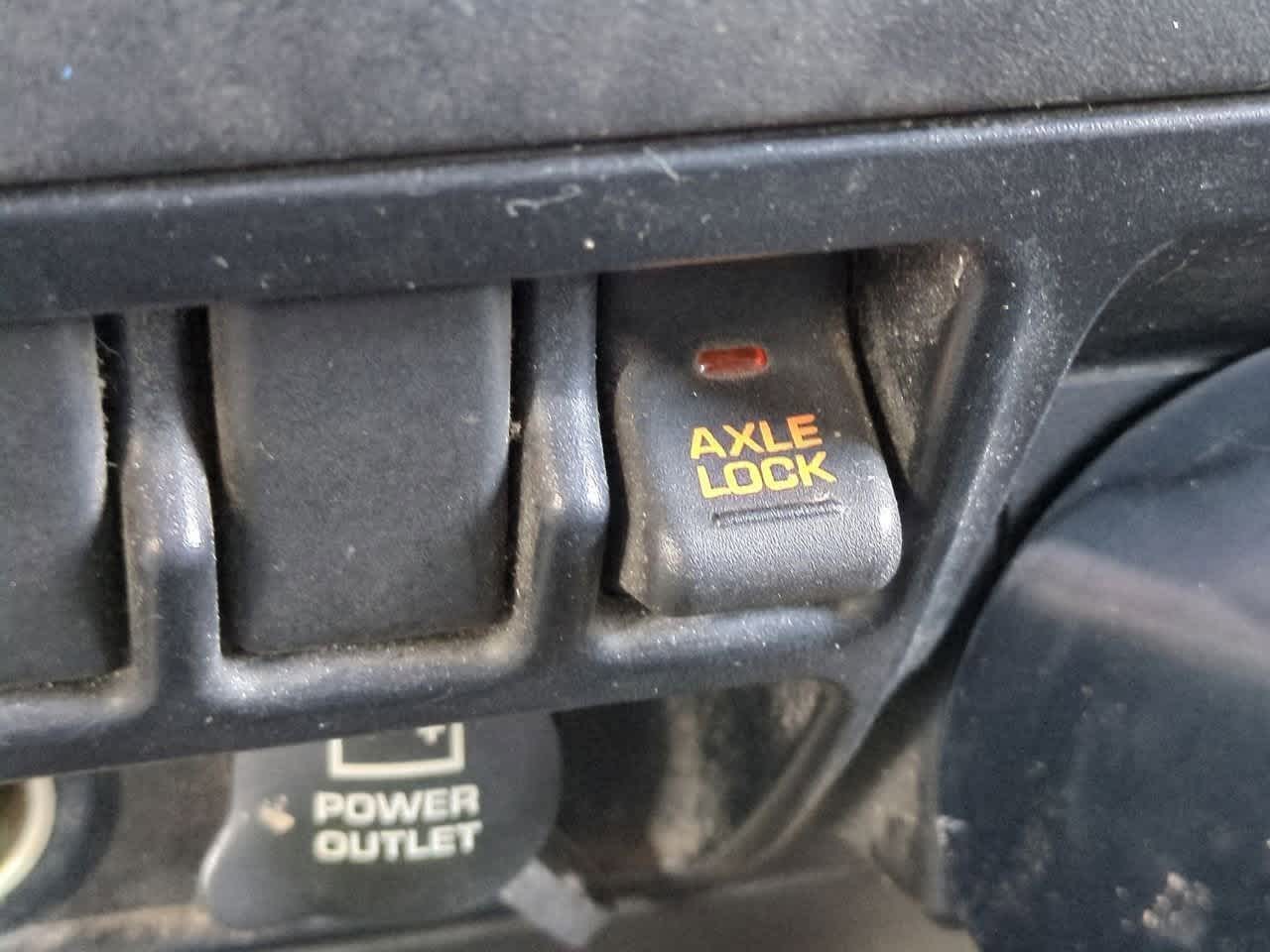 Thumbnail: 2004 Jeep Wrangler - 17