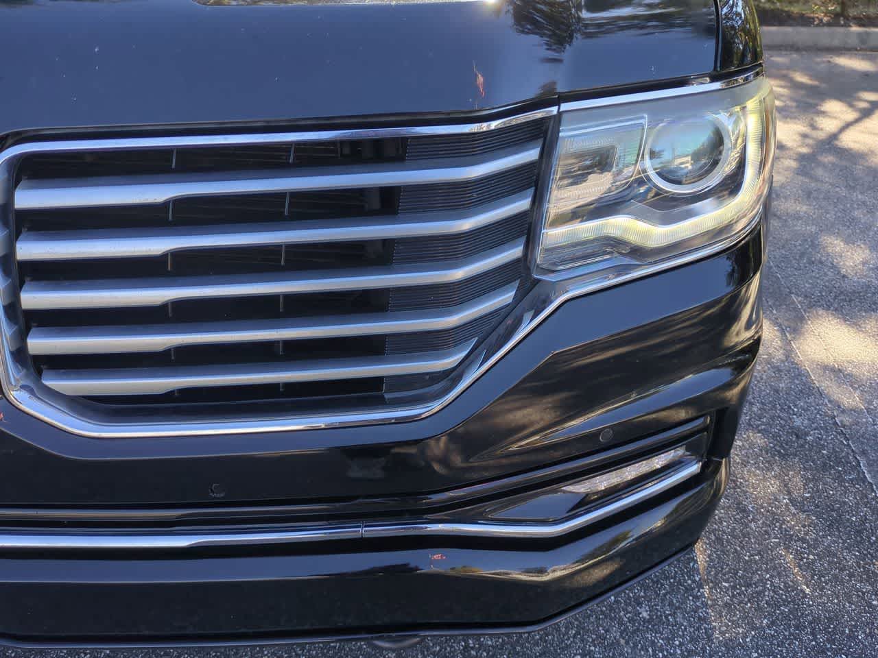 Thumbnail: 2017 Lincoln Navigator L - 11