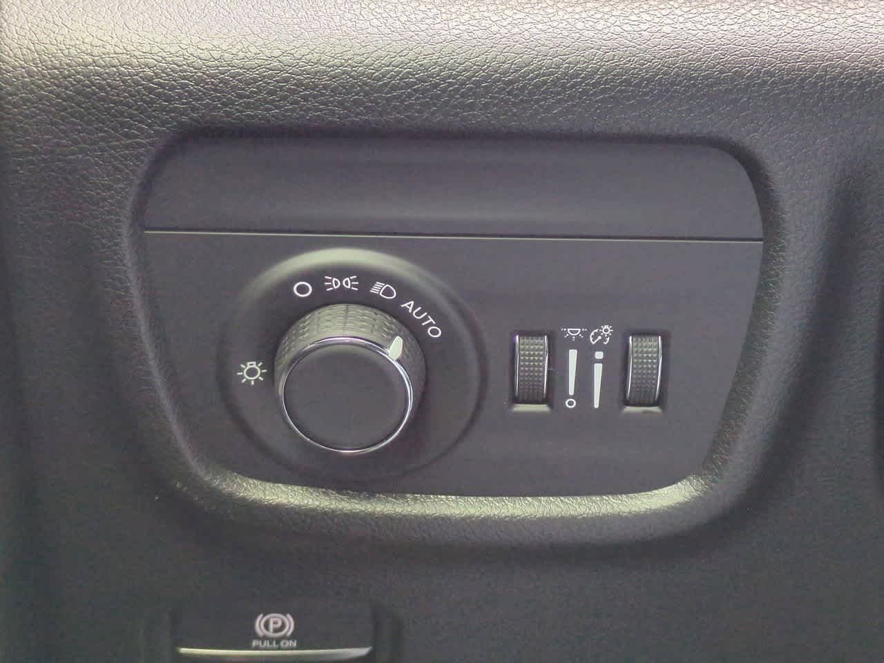 Thumbnail: 2025 Jeep Grand Cherokee - 17