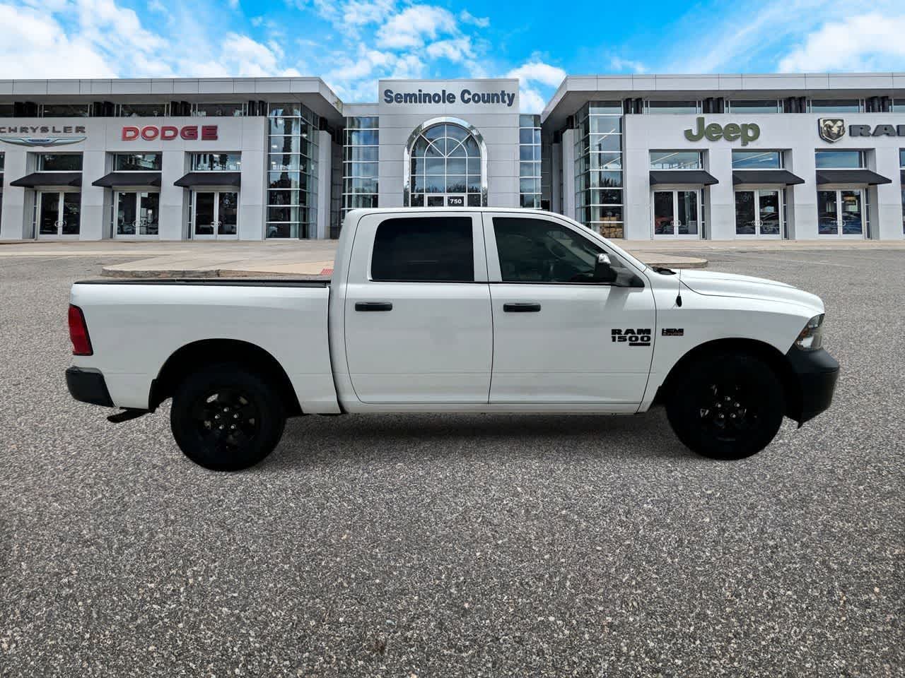 Thumbnail: 2022 RAM 1500 Classic - 8