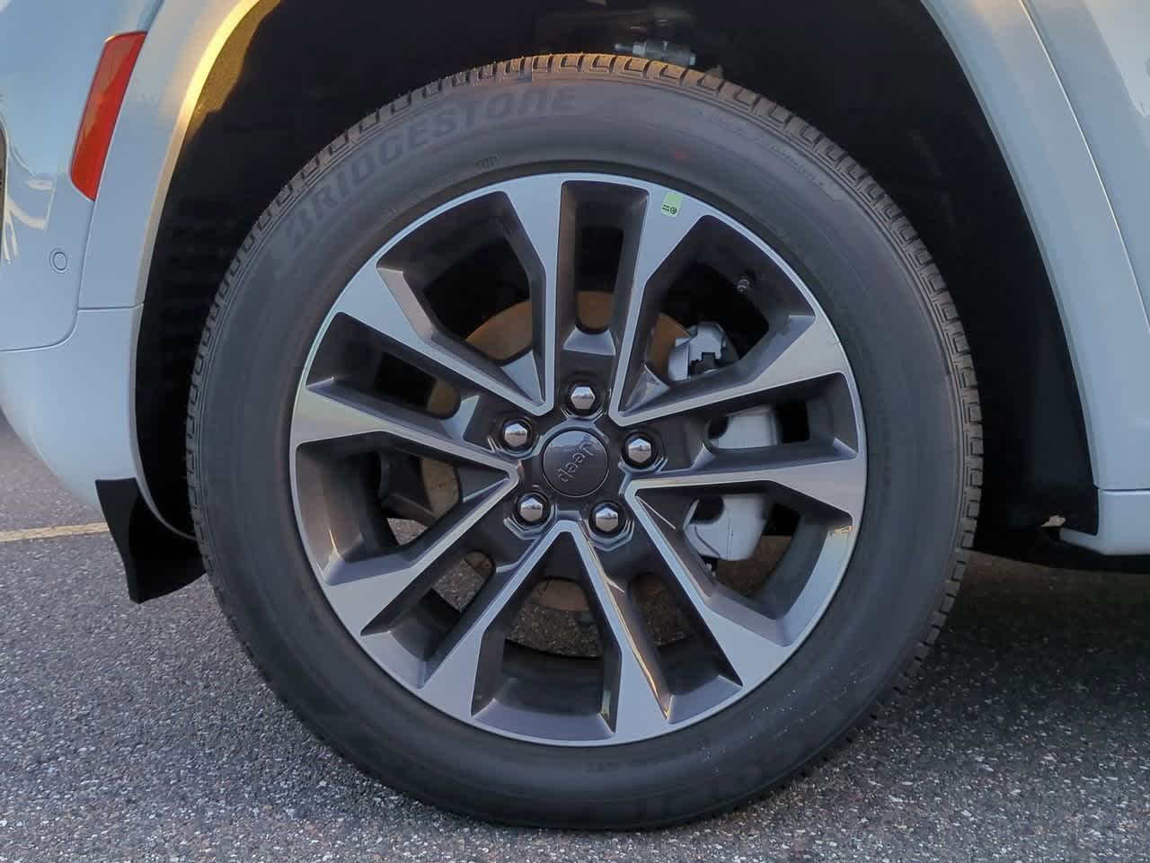 Thumbnail: 2025 Jeep Grand Cherokee - 14