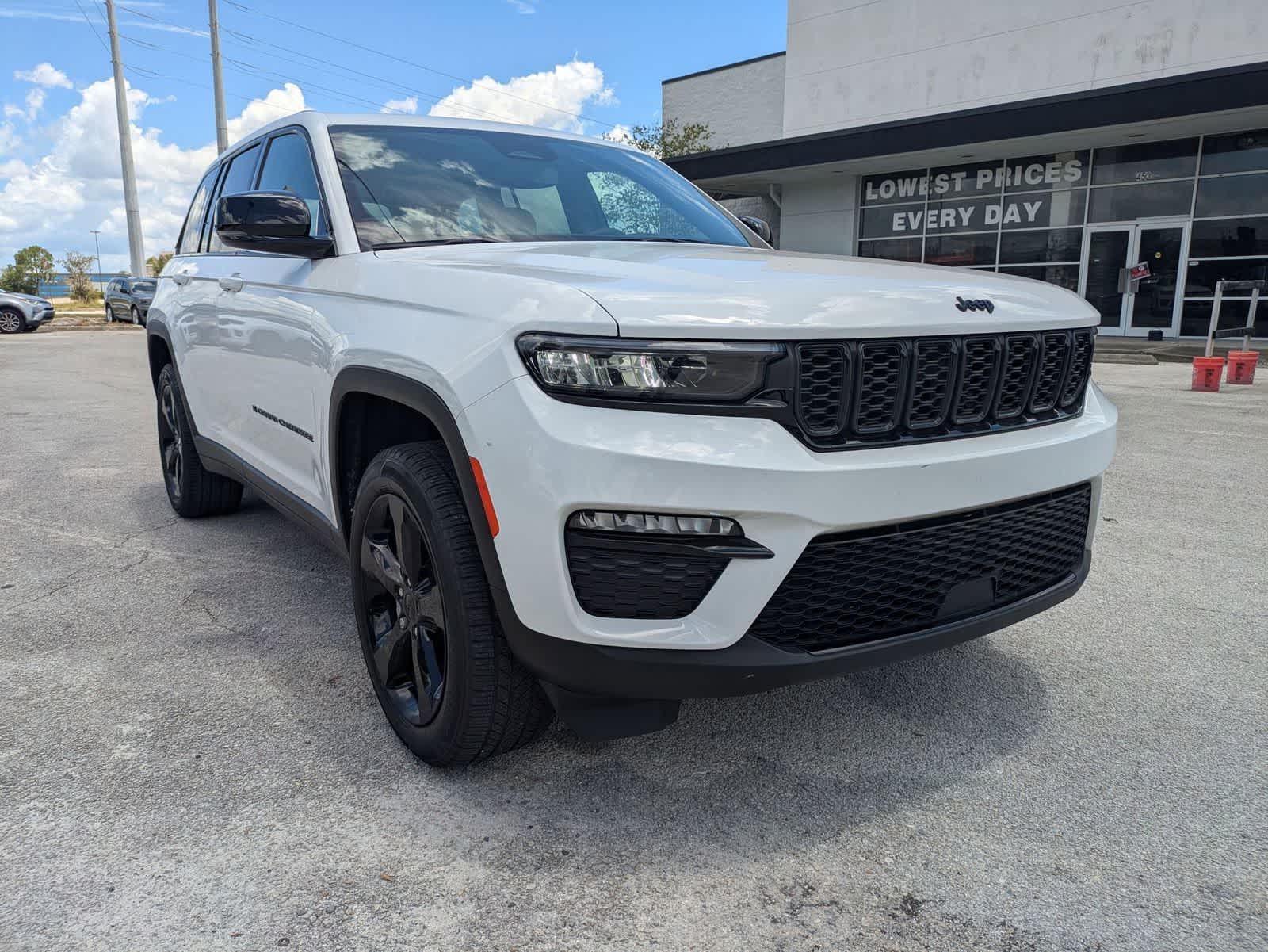 Thumbnail: 2023 Jeep Grand Cherokee - 3