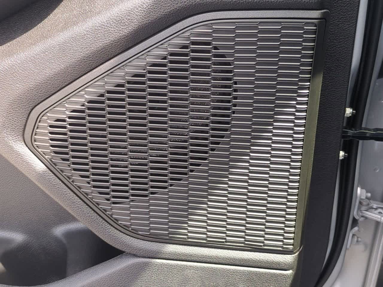 Thumbnail: 2025 Jeep Grand Cherokee - 32