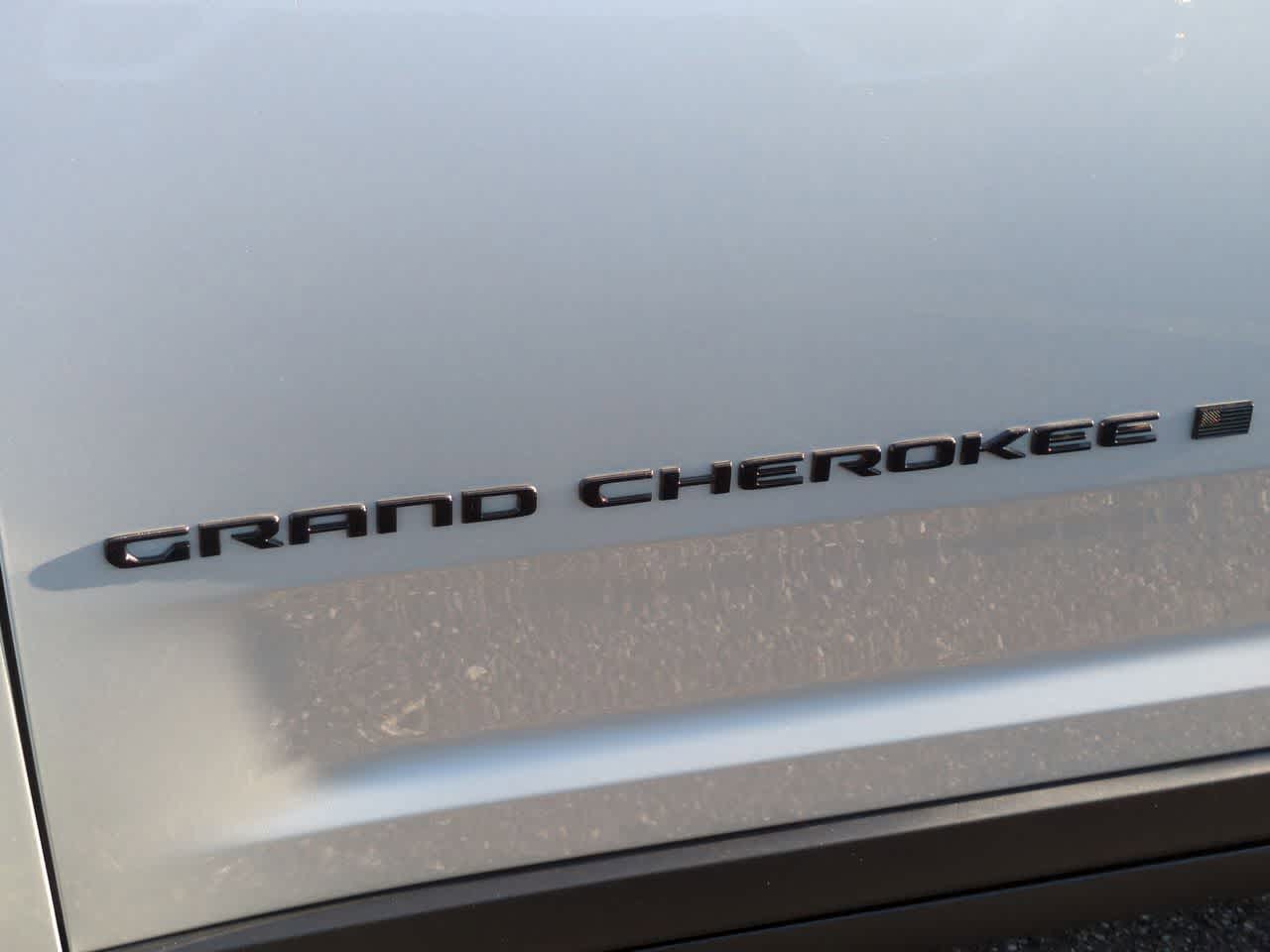 Thumbnail: 2025 Jeep Grand Cherokee - 13