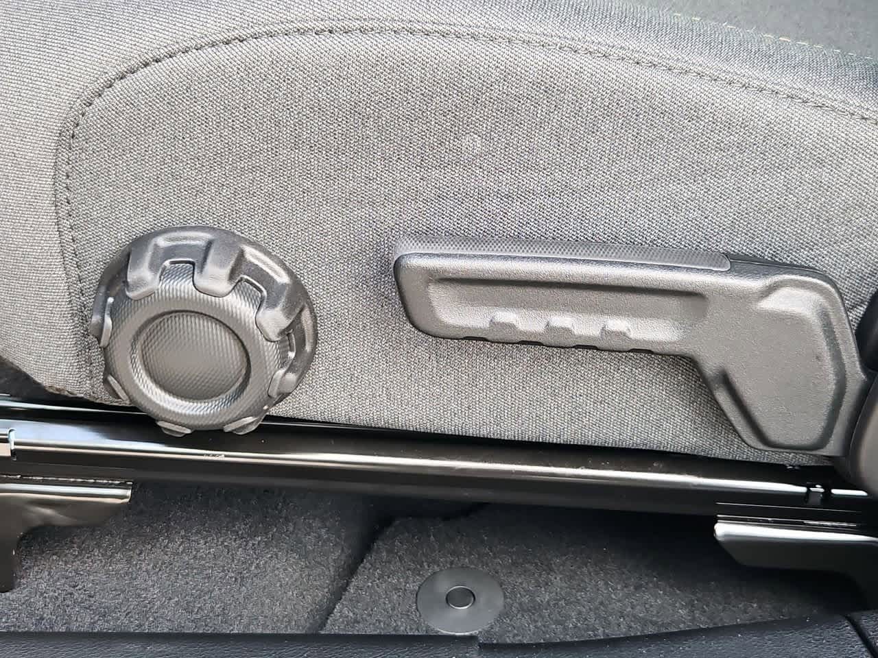 Thumbnail: 2025 Jeep Gladiator - 18