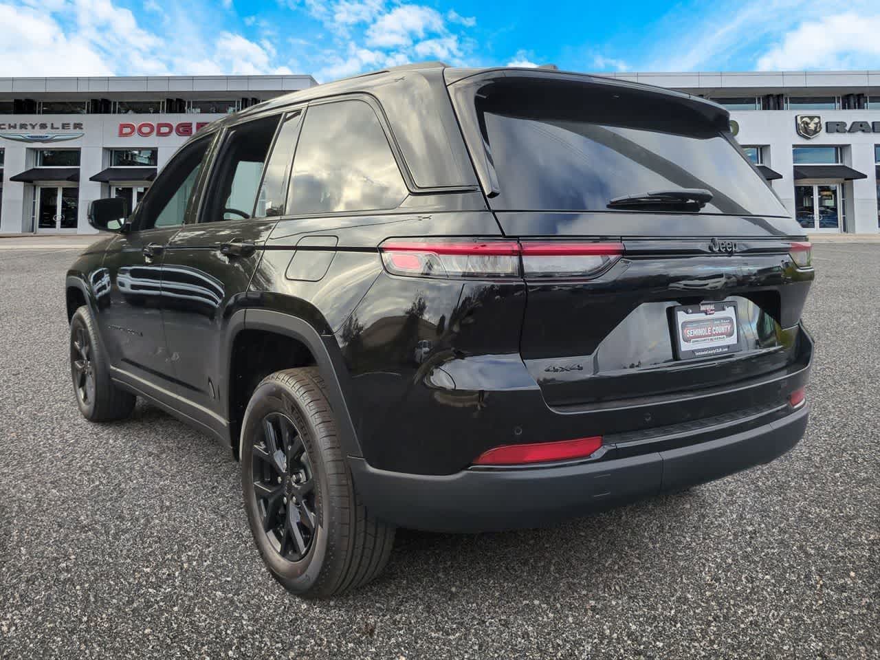 Thumbnail: 2025 Jeep Grand Cherokee - 6