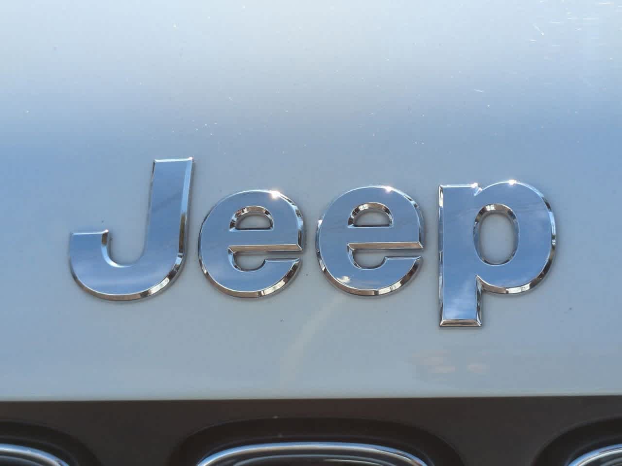 Thumbnail: 2018 Jeep Renegade - 12