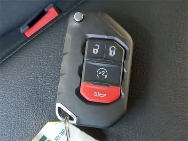 Thumbnail: 2025 Jeep Wrangler - 33
