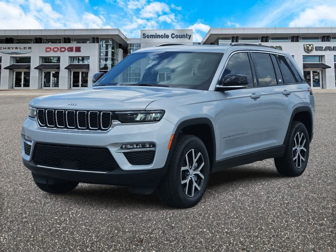 Thumbnail: 2025 Jeep Grand Cherokee - 4