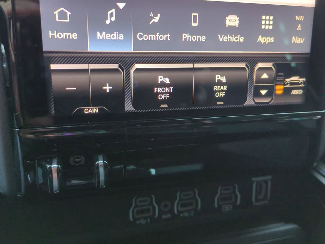 Thumbnail: 2026 RAM 1500 - 17