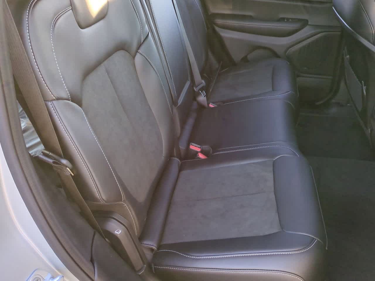 Thumbnail: 2025 Jeep Grand Cherokee - 22