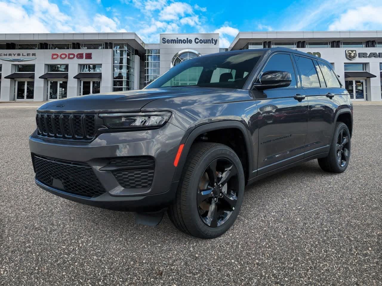 Thumbnail: 2025 Jeep Grand Cherokee - 4