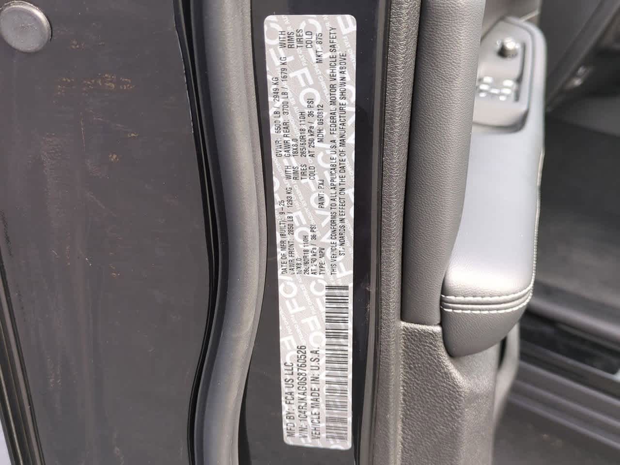 Thumbnail: 2025 Jeep Grand Cherokee L - 37