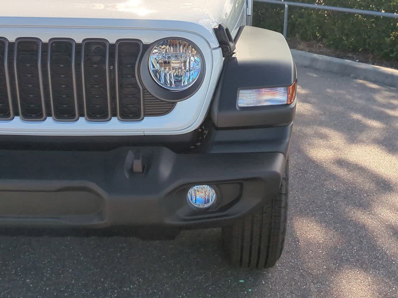 Thumbnail: 2025 Jeep Wrangler - 11