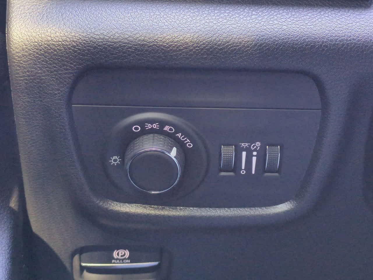 Thumbnail: 2025 Jeep Grand Cherokee - 18