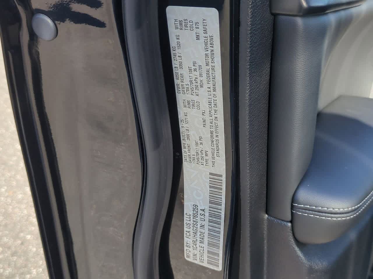 Thumbnail: 2025 Jeep Grand Cherokee - 36