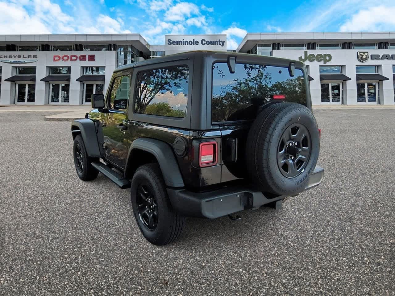 Thumbnail: 2025 Jeep Wrangler - 6