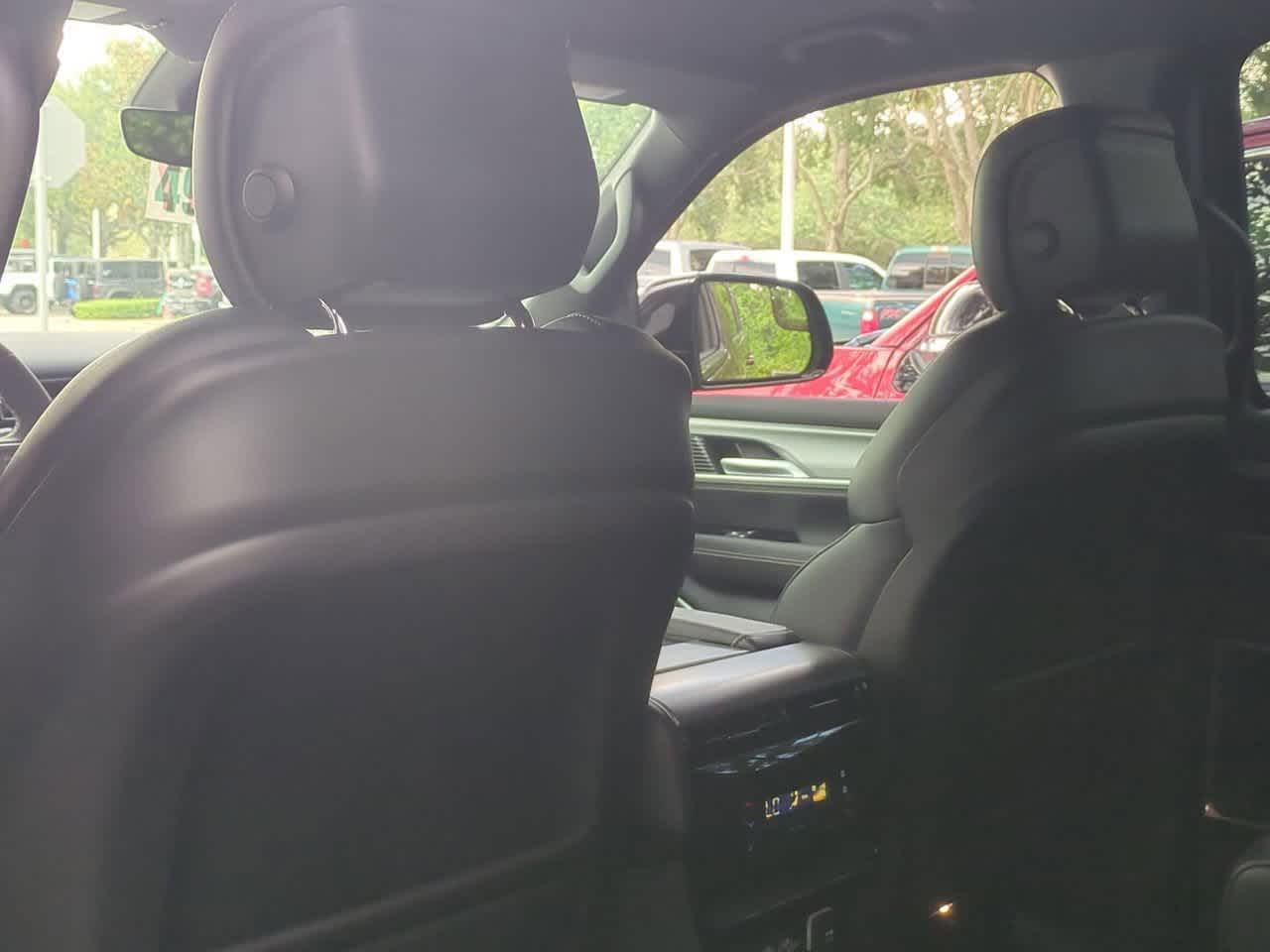 Thumbnail: 2025 Jeep Wagoneer - 18